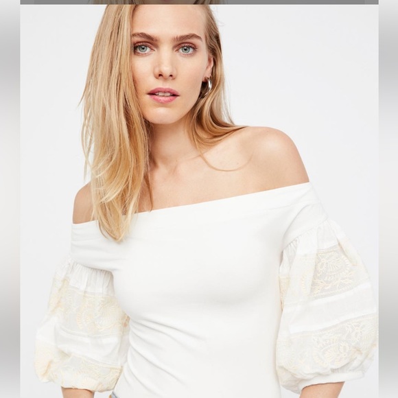 Free People “Rock With It Top”  In Ivory Off Shoulder W/Cream Embroidery Size L - Picture 4 of 10